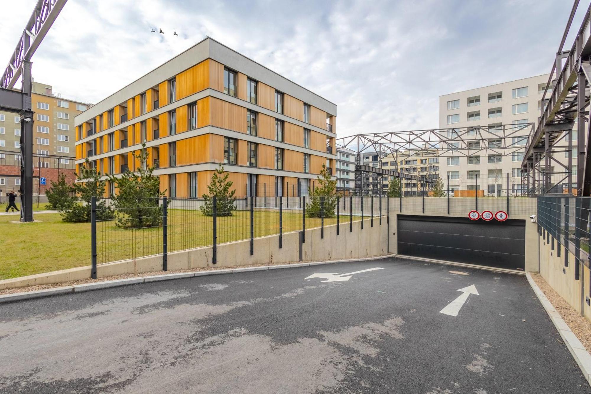 Design - Balcony, Free Parking, Yoga, 10 Mins To Center, By Gravity Praga